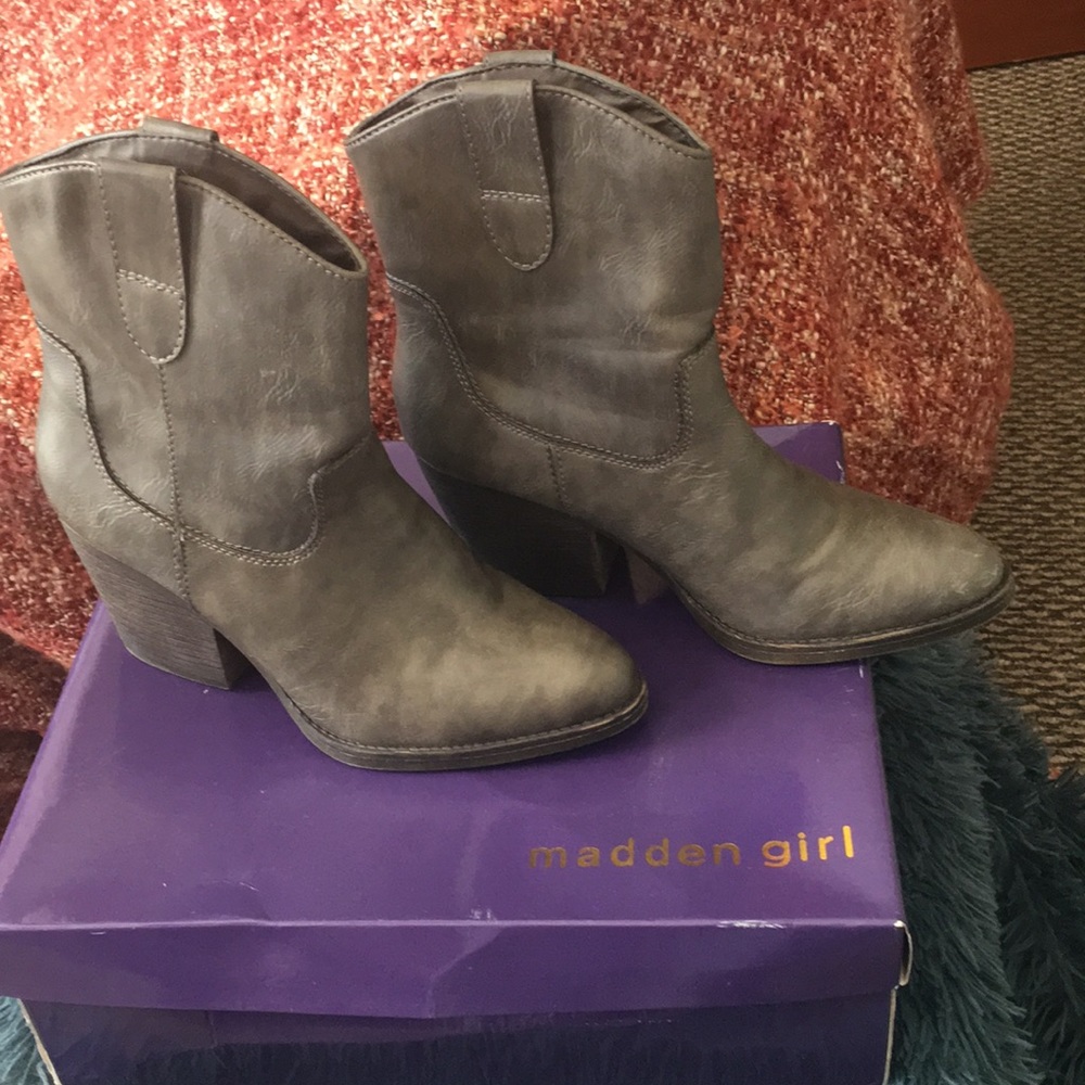 Madden Girl grey heeled booties